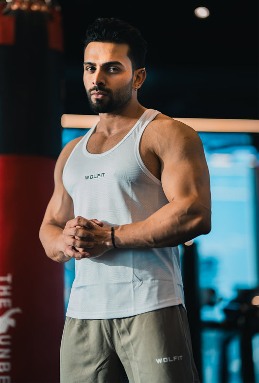 Geometric Jacquard Stringer - White