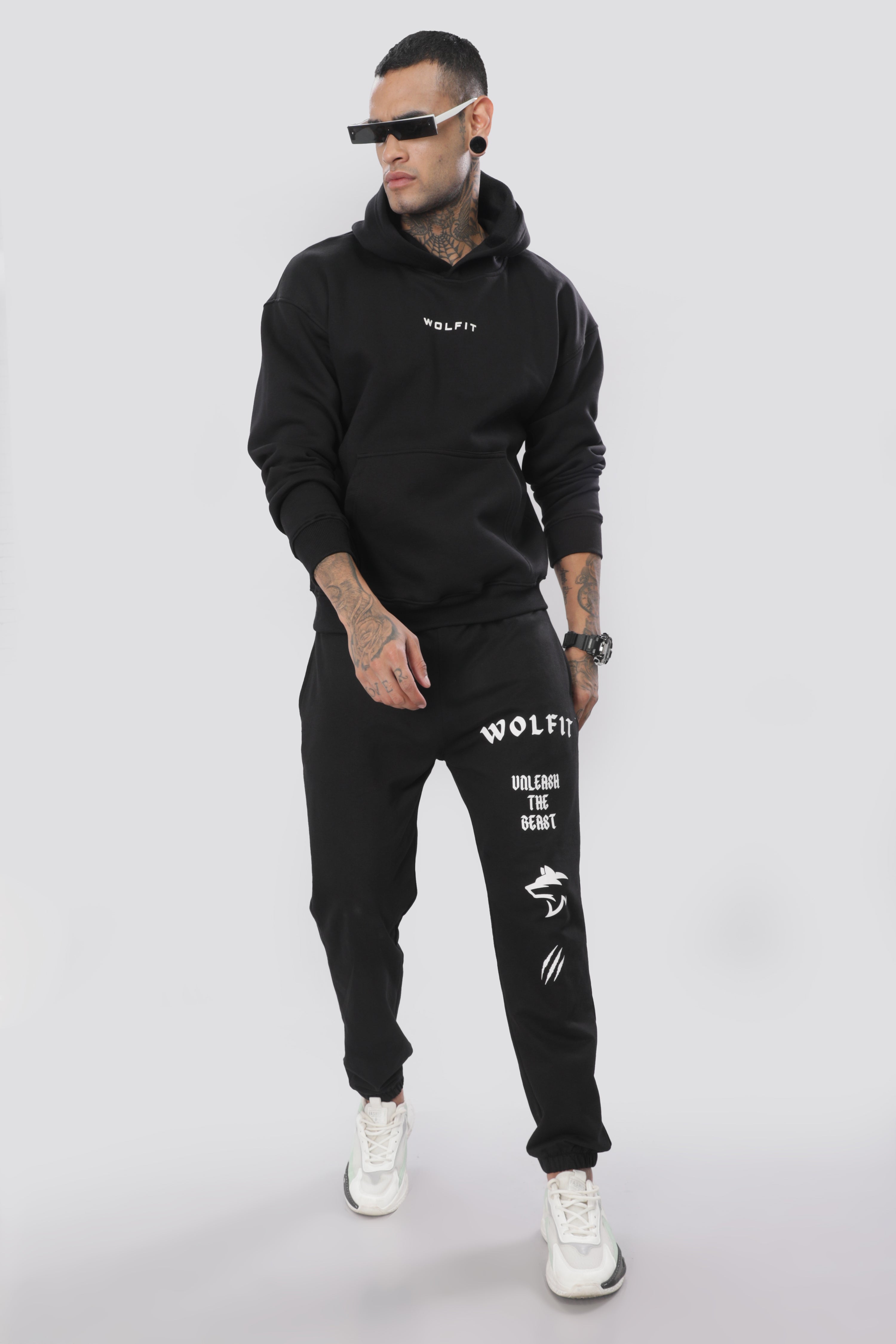 806 Dark Wolf Oversize Hoodie - Black