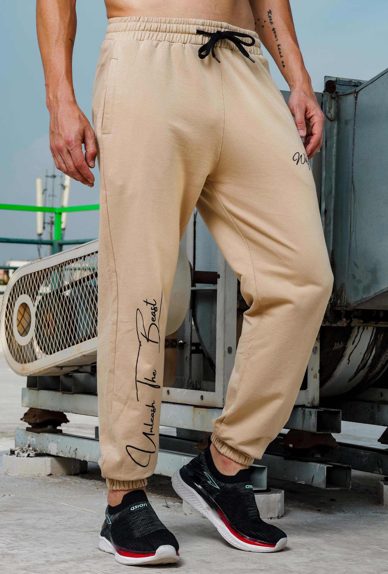 206 Signature Oversize Jogger - Beige