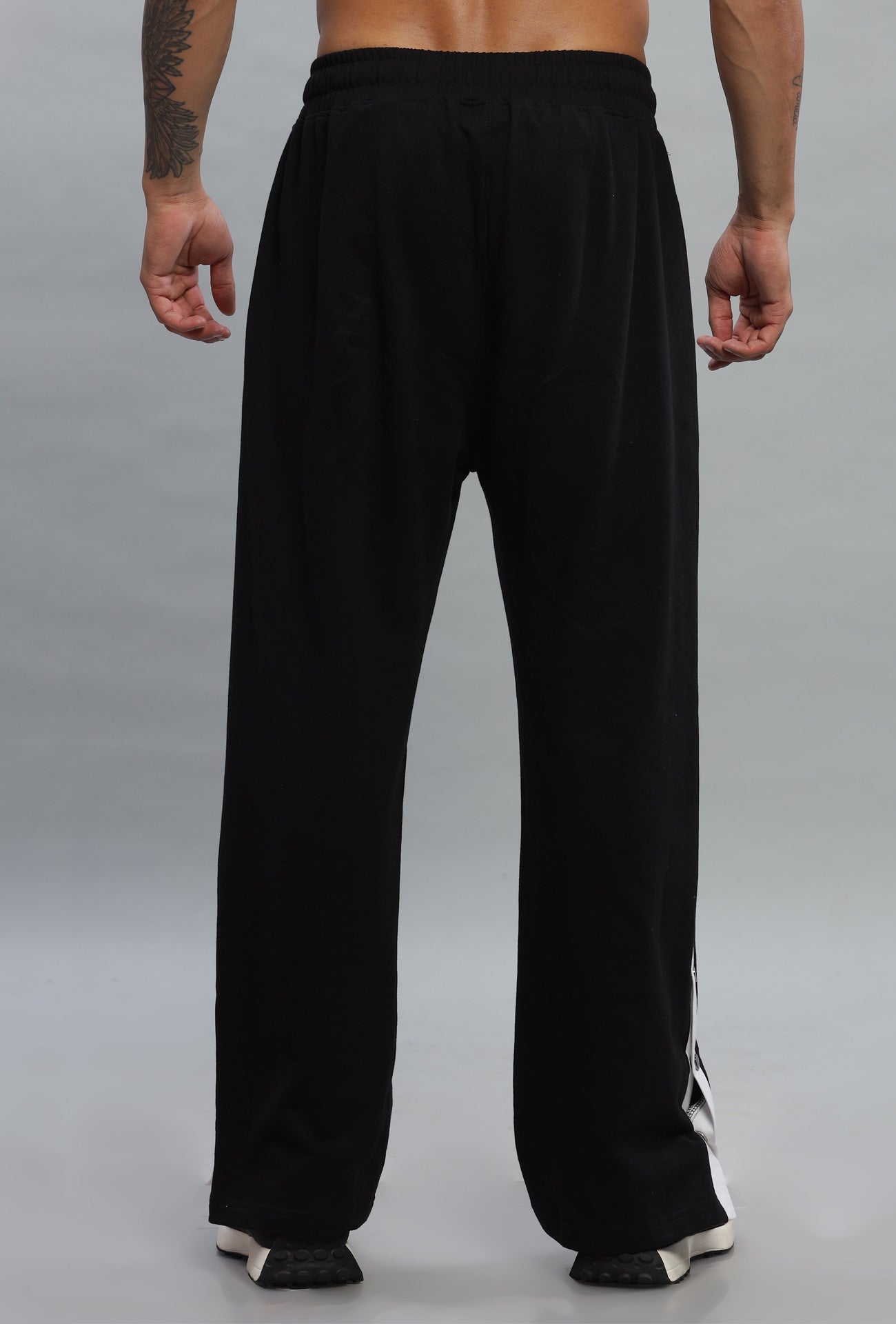 Snap Button Oversize Jogger - Black