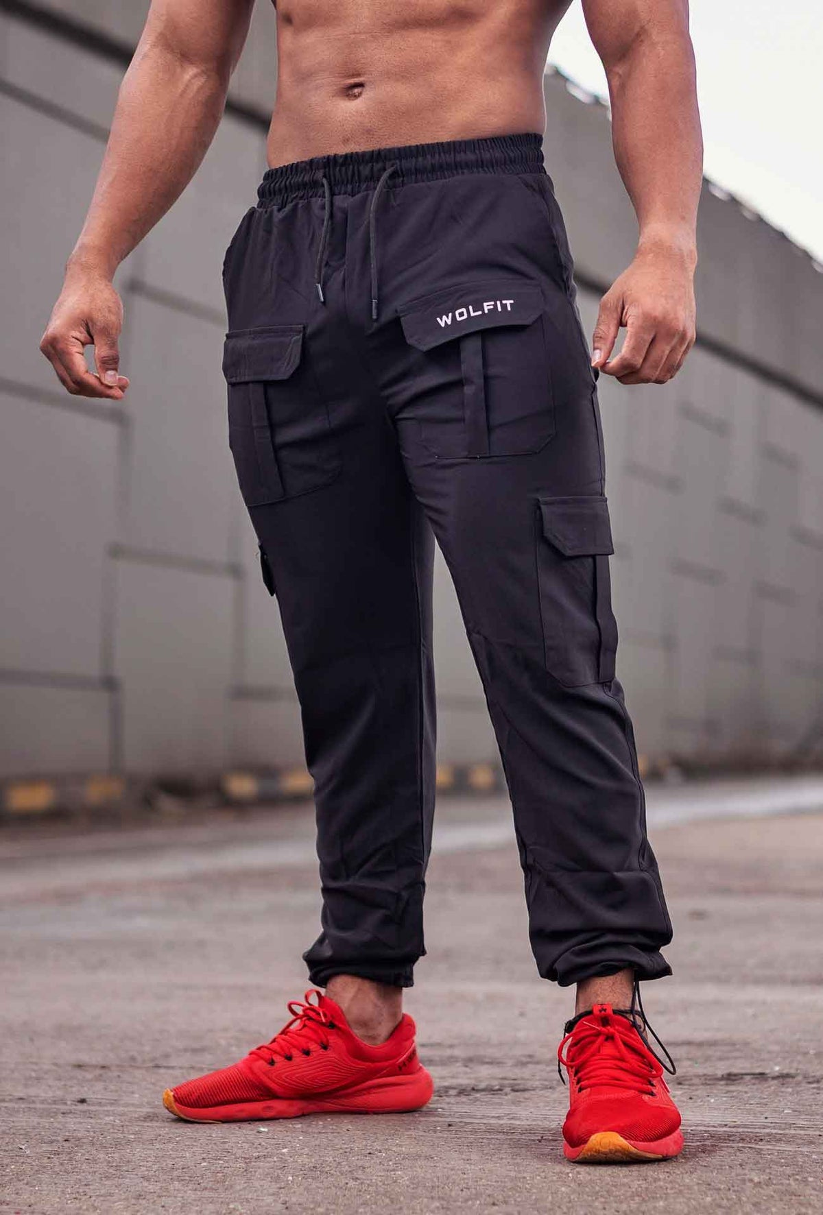 203 Max Cargo Joggers - Black