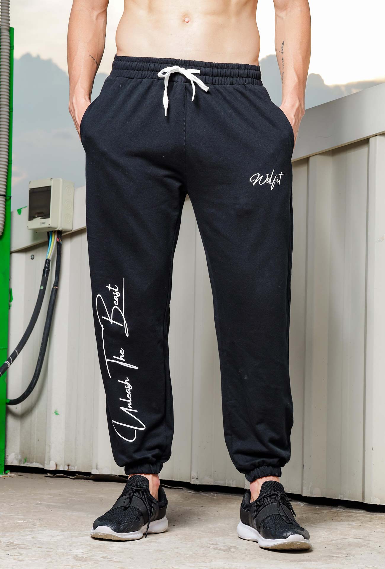 206 Signature Oversize Jogger - Black