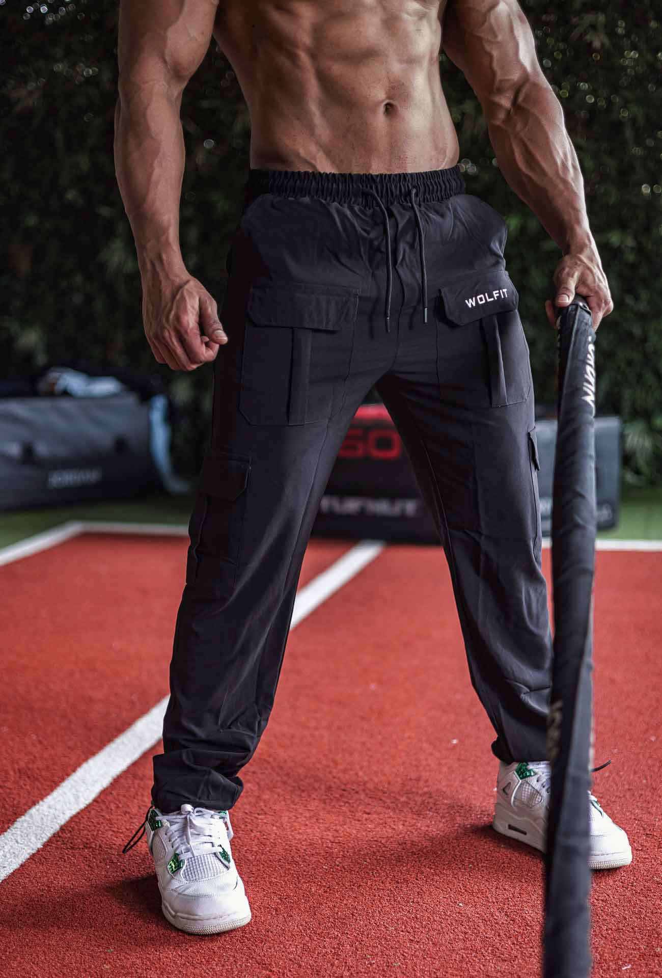 203 Max Cargo Joggers - Black