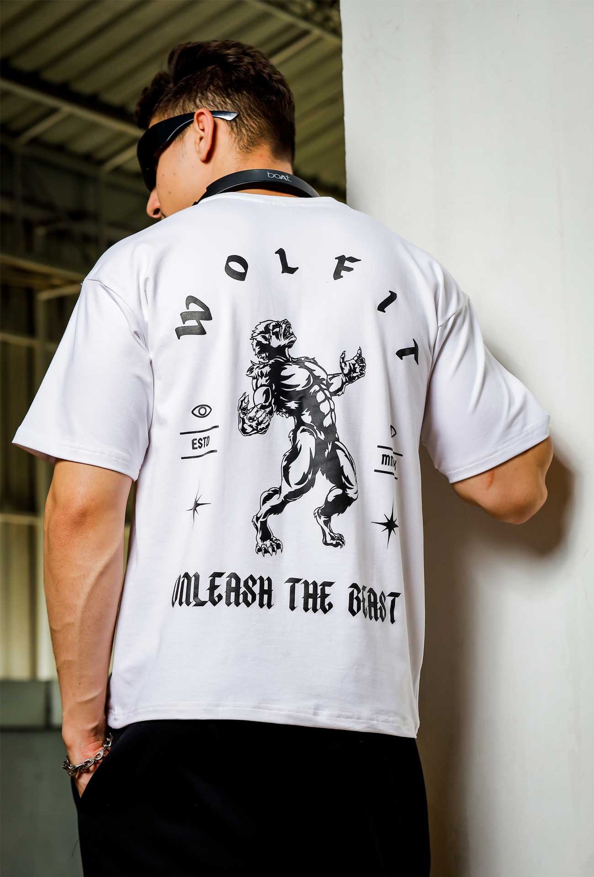 106 Wolf Man Oversize Tshirt - White