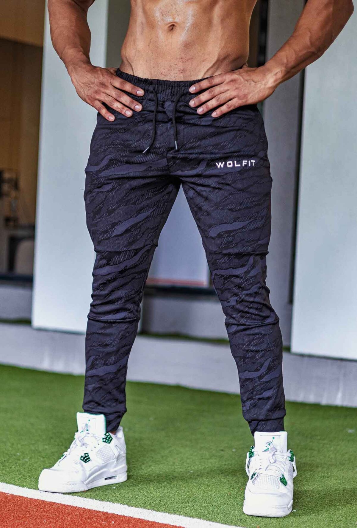camo-trackpant-wolfit-black-lower