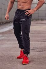 cargo-trackpant-max-black-joggers-wolfit