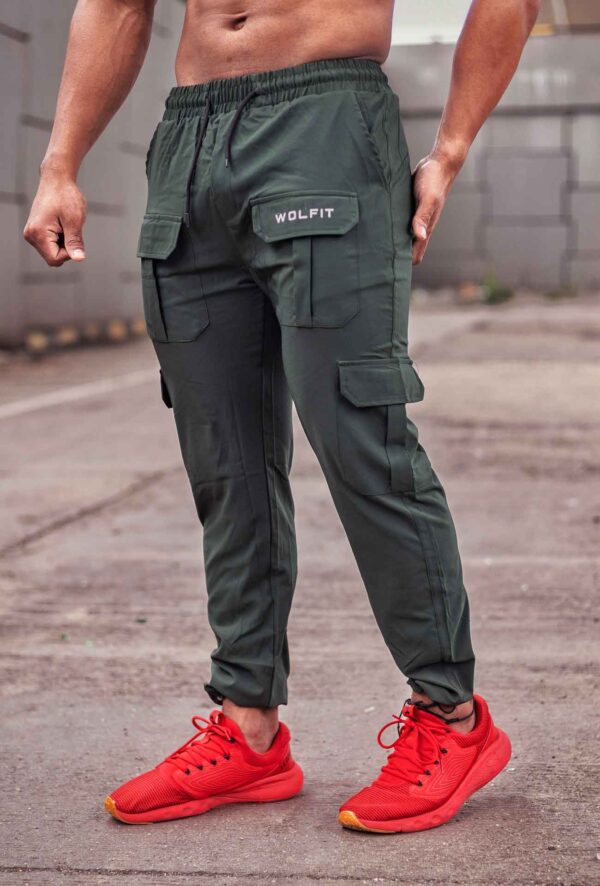 cargo-trackpant-max-green-joggers-wolfit