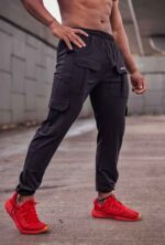 wolfit-trackpant-max-cargo-black-joggers