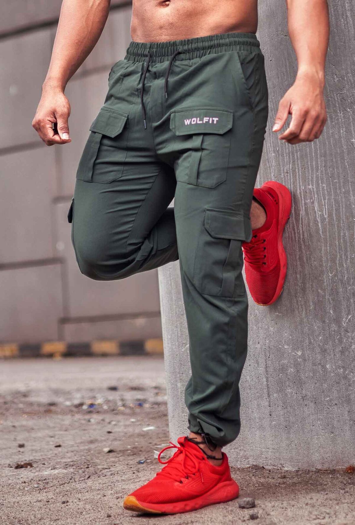 wolfit-trackpant-max-cargo-green-joggers