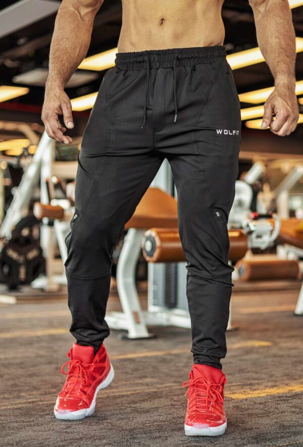arrival-tapered-jogger-black-wolfit