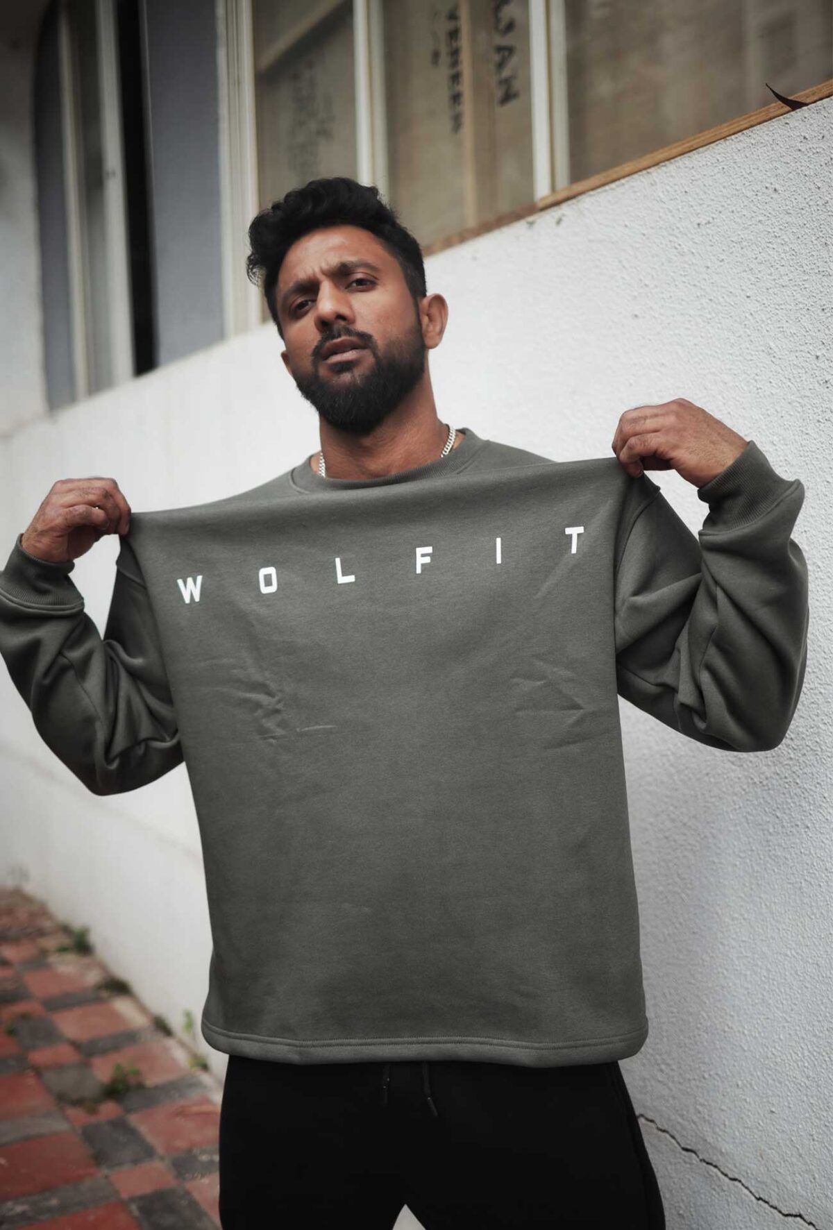 802-green-sweatshirt-winter-collection-wolfit