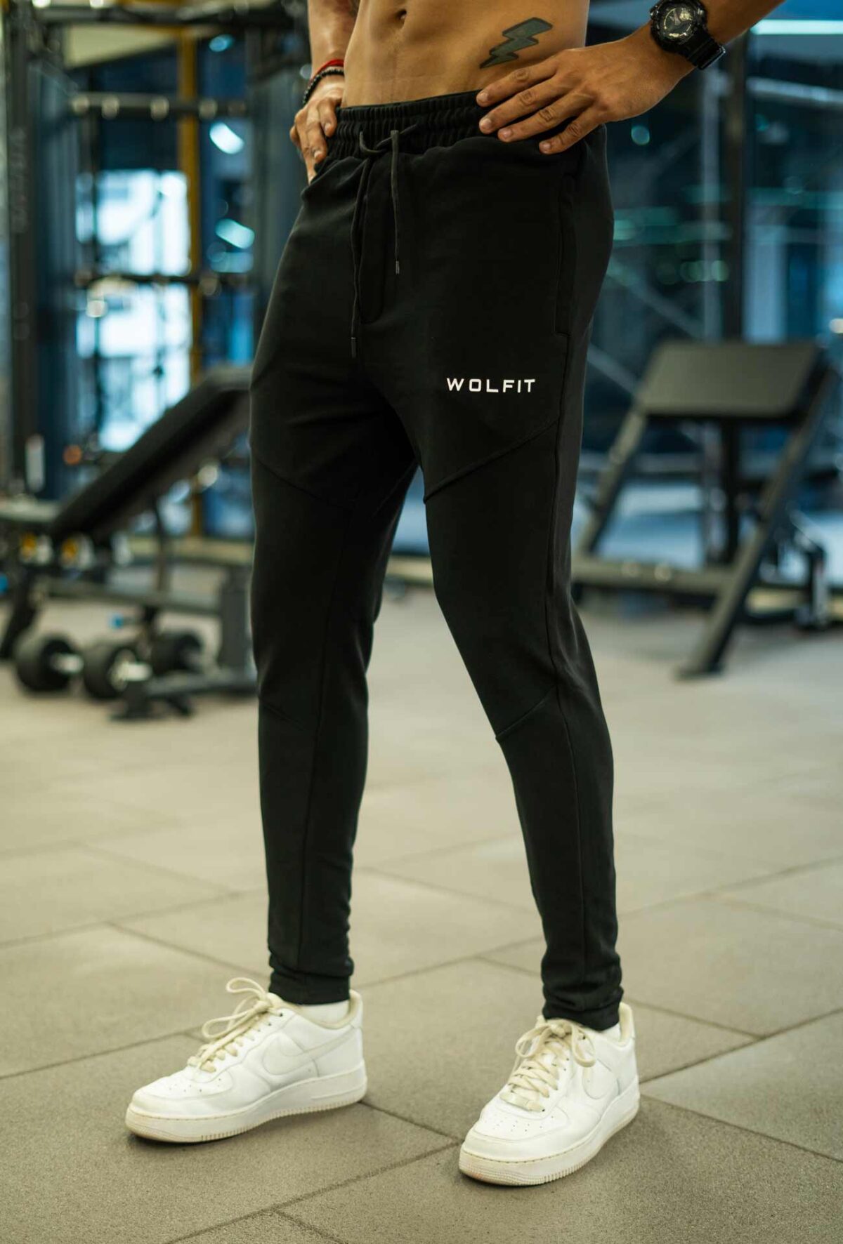 trackpant-super-cord-tapered-black-wolfit